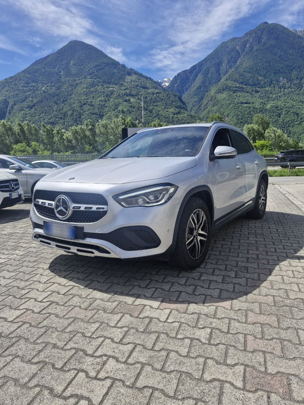 Mercedes-Benz GLA 200 Sport (163 CV )