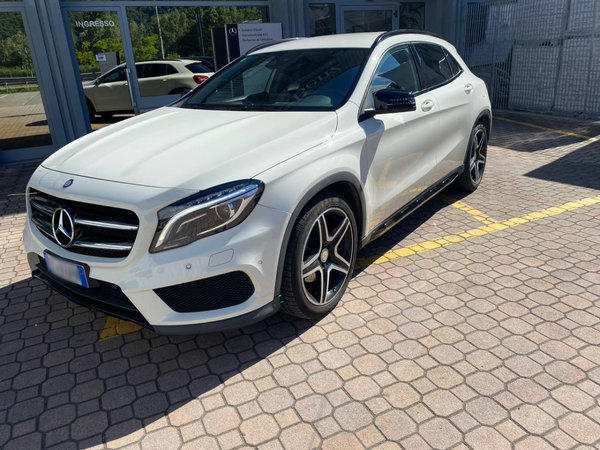 Mercedes-Benz Gla 220 4 Matic Premium (177 CV)