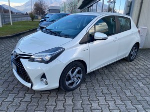 Toyota Yaris 1.5 Hybrid Cool ( 75 CV)